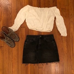 Brandy Melville off the shoulder crop top